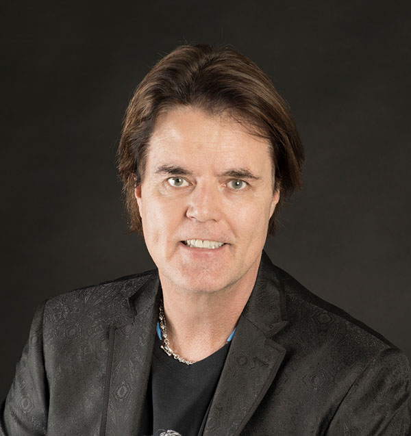 Headshot fo Dr. McLaren