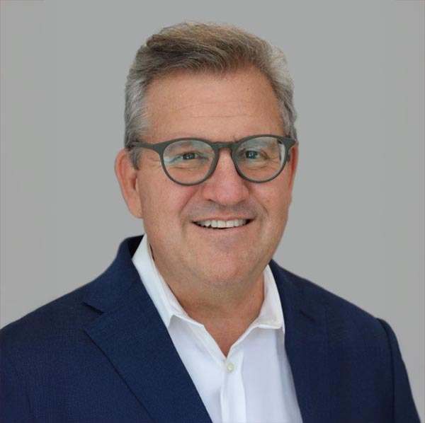 Headshot of Dr Peterson